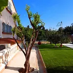 Villa Domaine Des Pins Saint-Esteve (Pyrenees-Orientales)