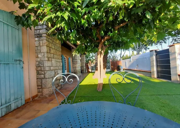 Villa Domaine Des Pins Saint-Esteve (Pyrenees-Orientales)