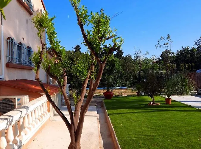 Villa Domaine Des Pins Saint-Esteve (Pyrenees-Orientales)