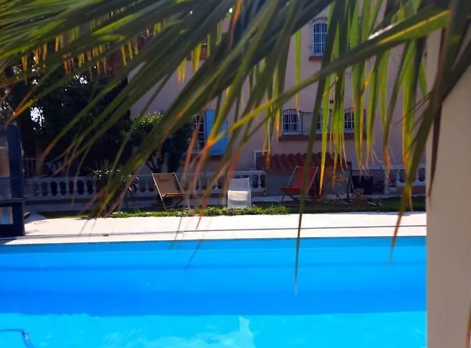 Domaine Des Pins Saint-Esteve (Pyrenees-Orientales)